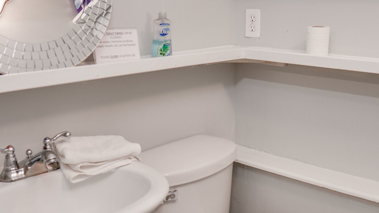 Photo of Bathroom in Graduate Hospital