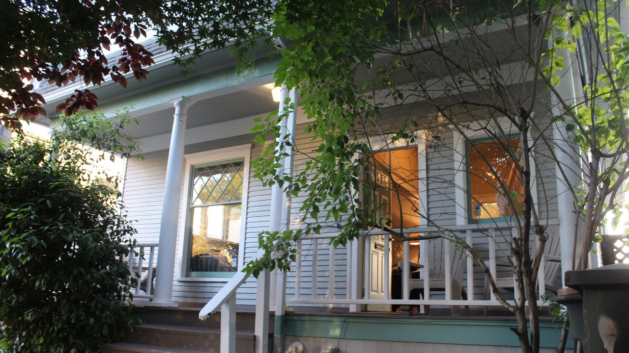 Photo of Outdoor in Broadway