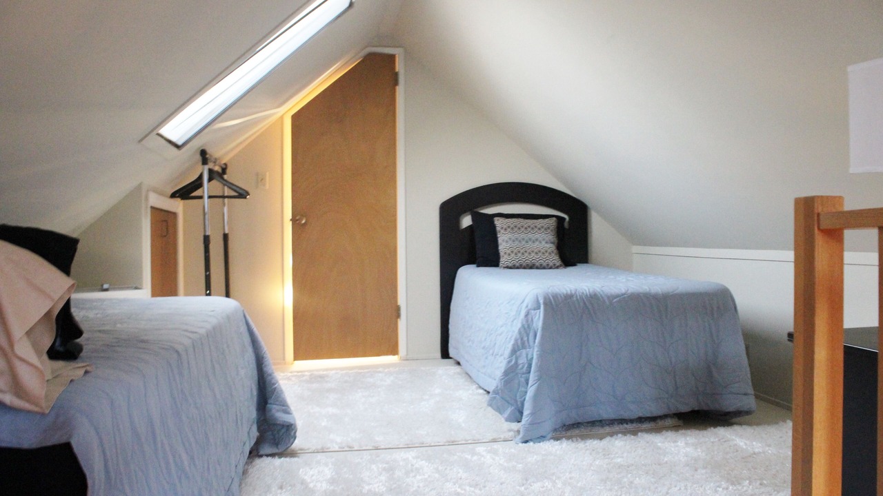 Photo of Bedroom in Broadway