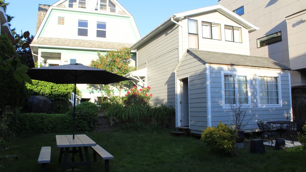 Photo of Outdoor in Broadway