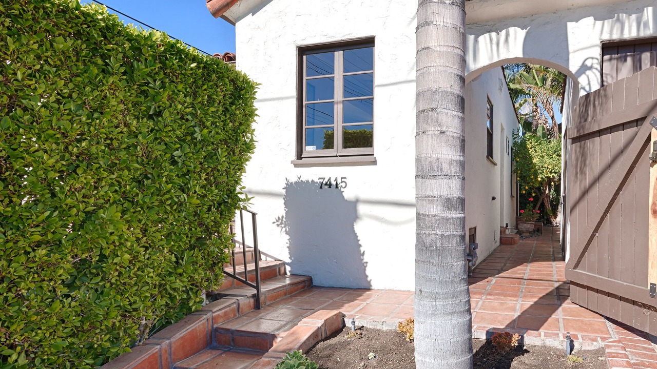 Photo of Outdoor in Fairfax District