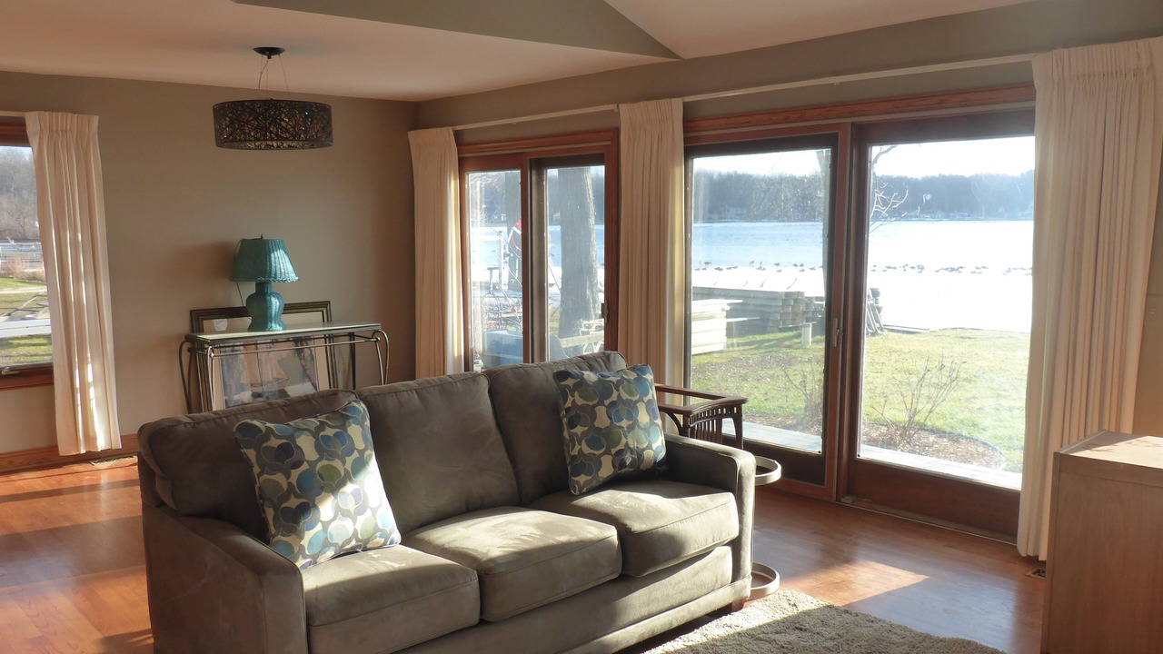 Photo of Livingroom in Hamburg Township
