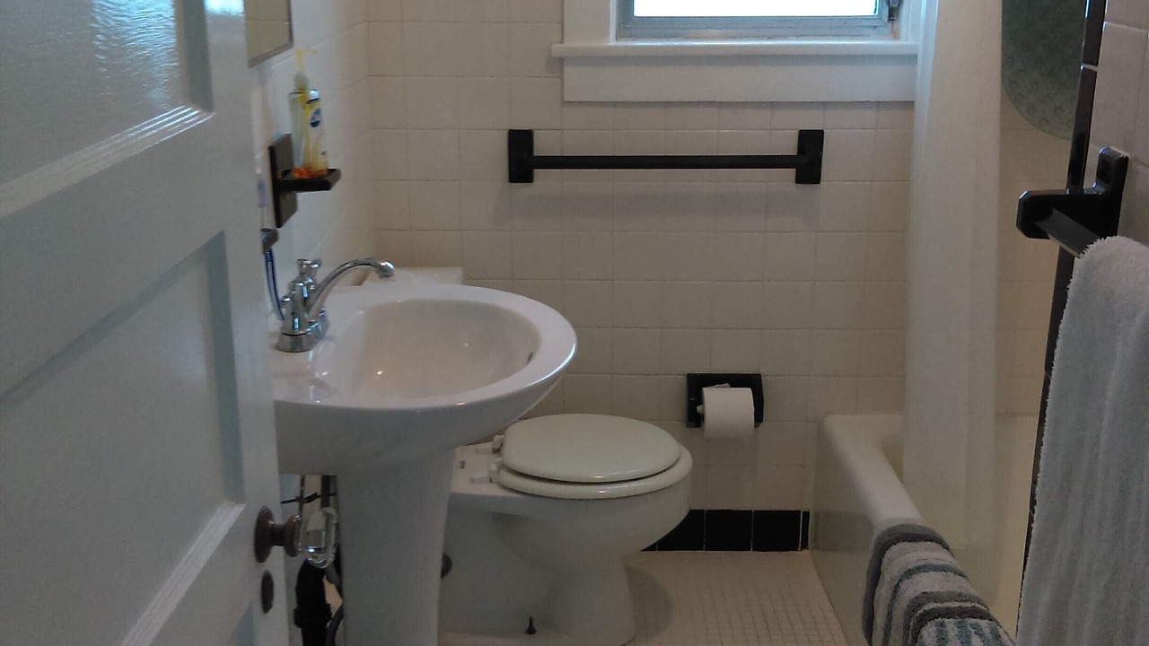 Photo of Bathroom in Gardens