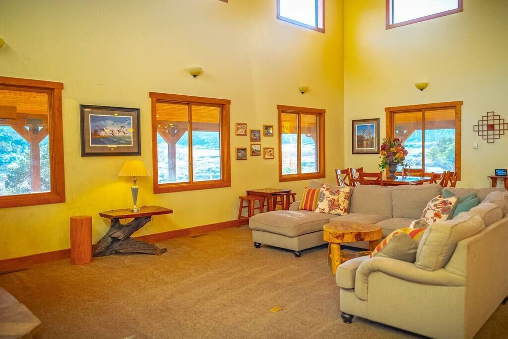 Photo of Livingroom in Canon City