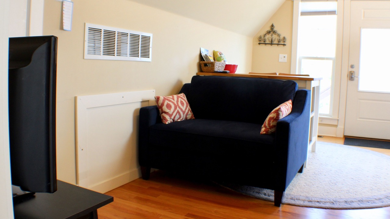 Photo of Livingroom in North Central Westminster