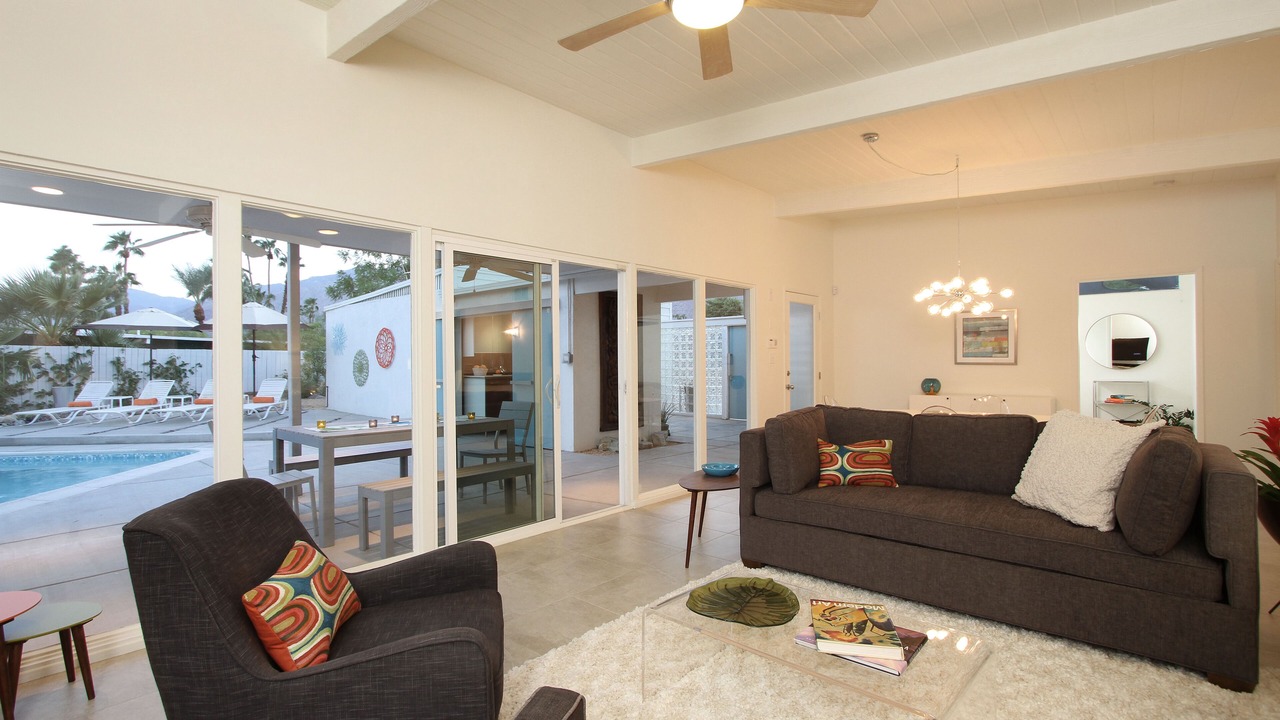 Photo of Outdoor in Racquet Club Estates
