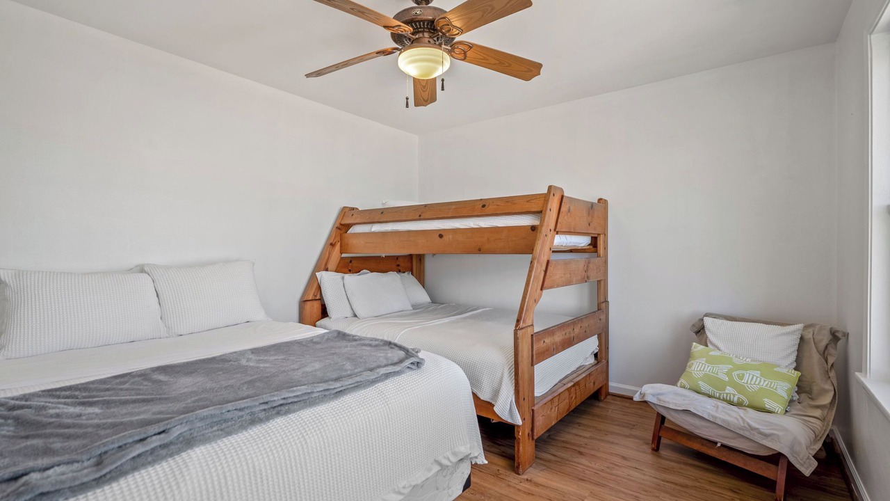 Photo of Bedroom in Terramar Beach