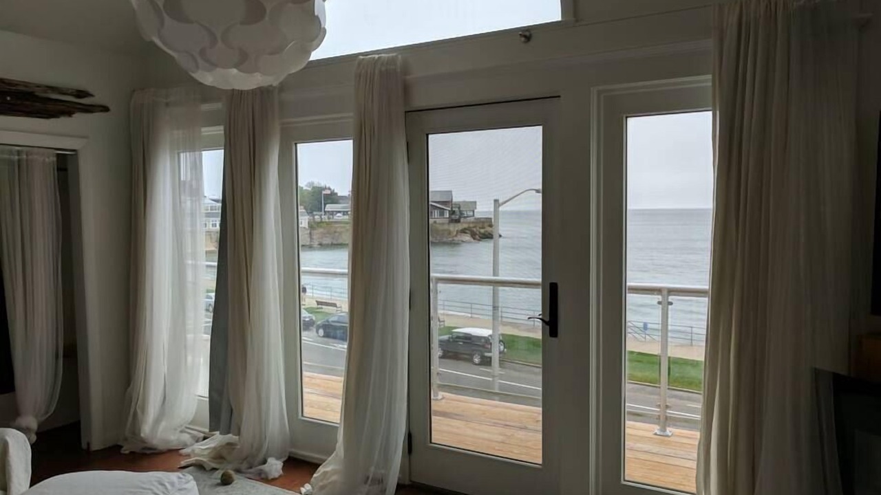 Photo of Livingroom in Swampscott