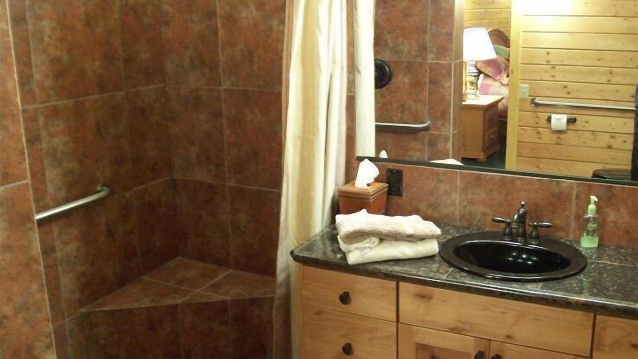 Photo of Bathroom in Lake Hatcher Park