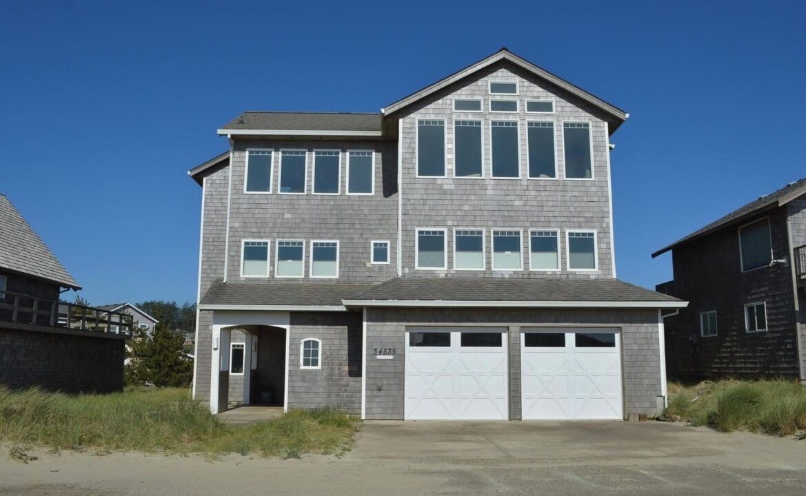 Photo of Bedroom in Kiwanda Shores