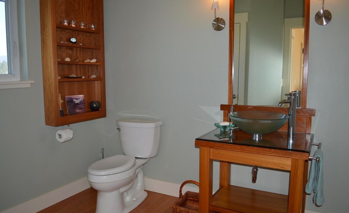 Photo of Bathroom in Kiwanda Shores