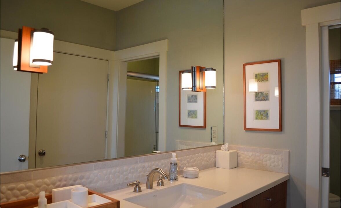 Photo of Bathroom in Kiwanda Shores