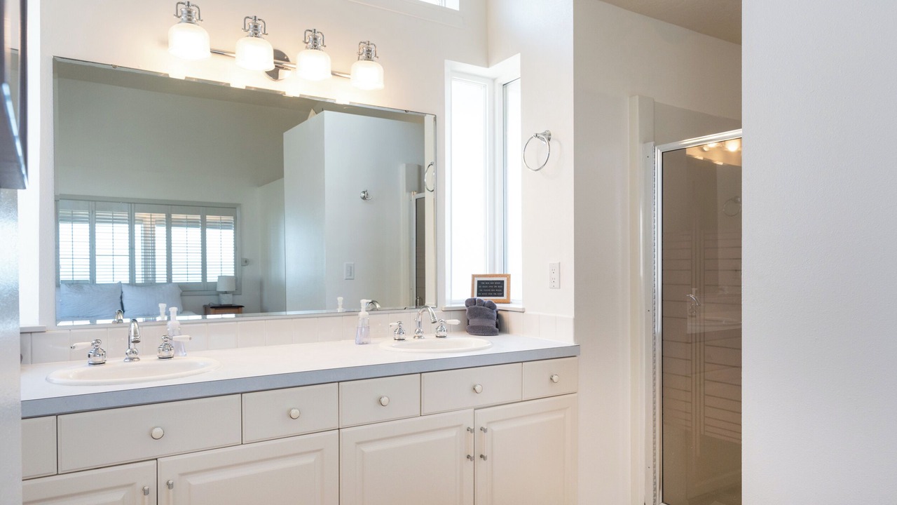 Photo of Bathroom in Kiwanda Shores