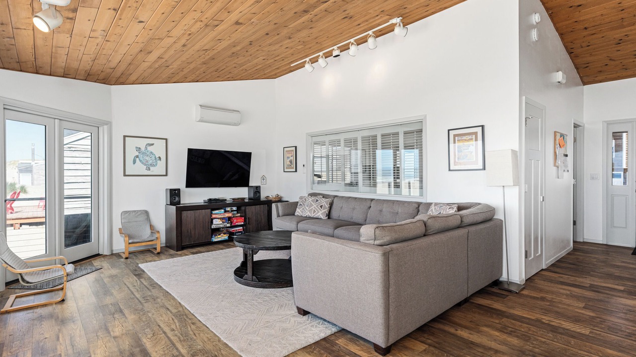 Photo of Livingroom in Kiwanda Shores
