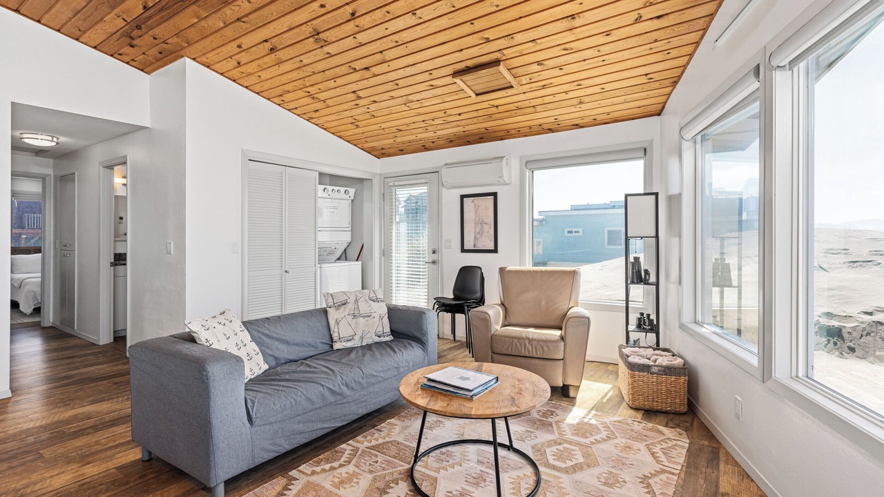 Photo of Livingroom in Kiwanda Shores