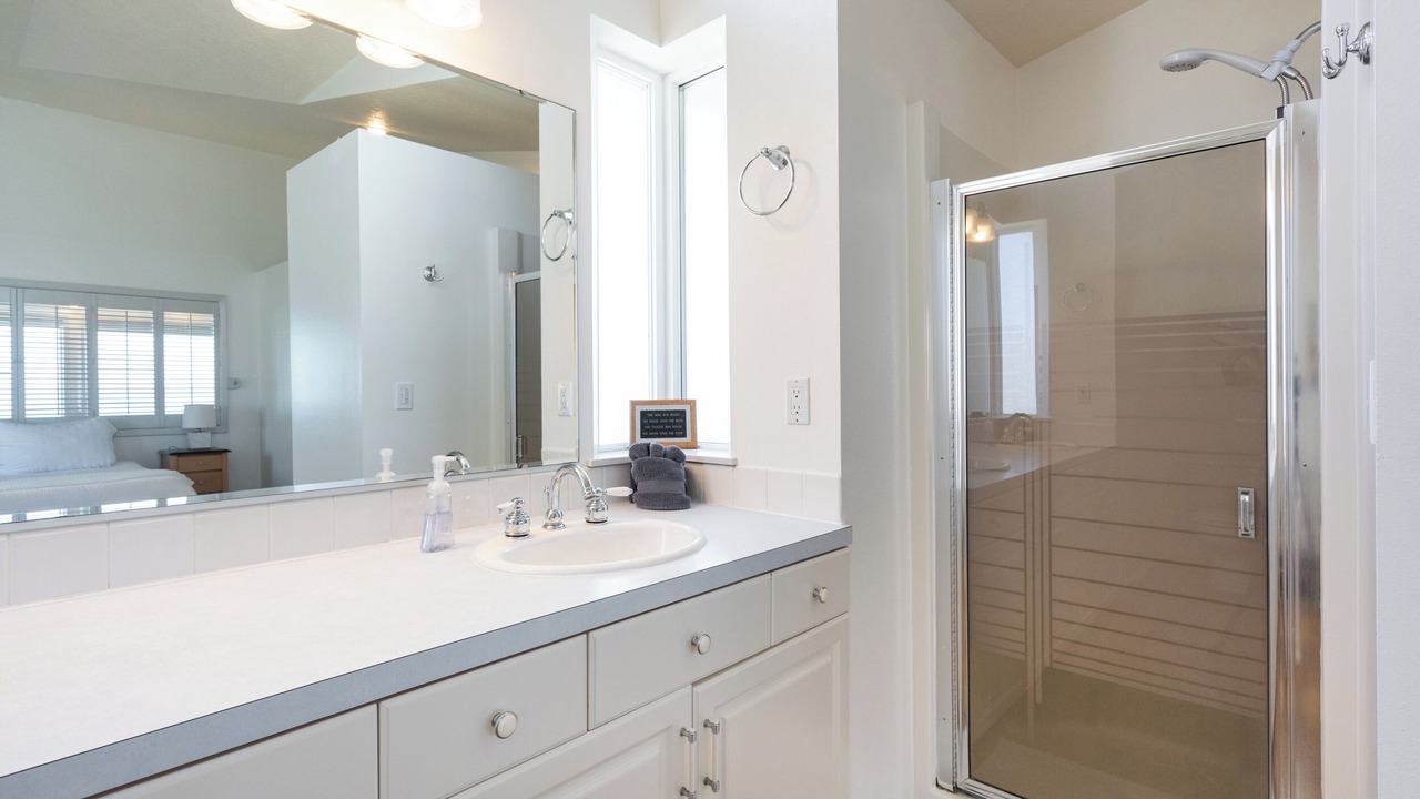 Photo of Bathroom in Kiwanda Shores