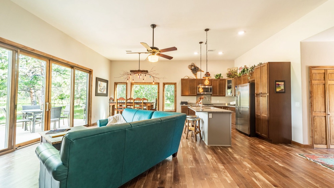 Photo of Livingroom in Loghill Village