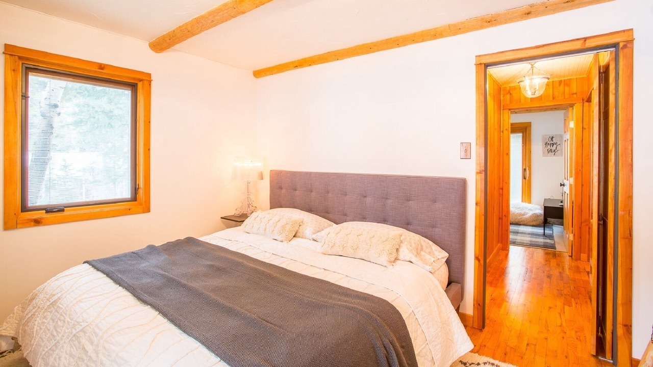 Photo of Bedroom in Lyons