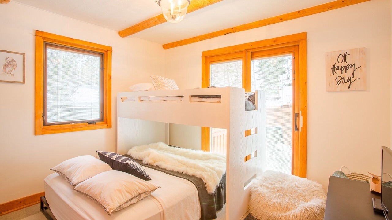 Photo of Bedroom in Lyons