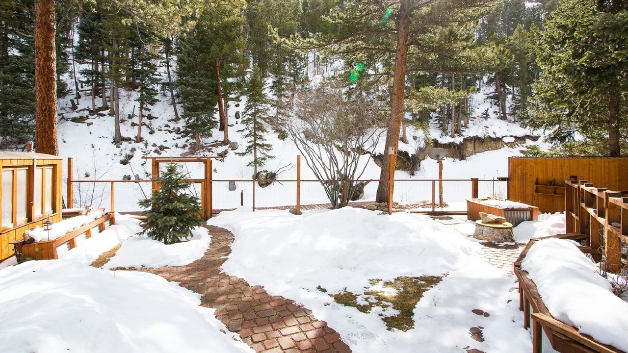 Photo of Outdoor in Lyons