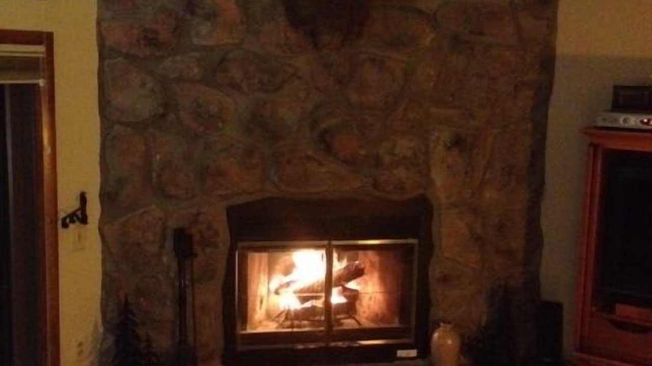 Photo of Livingroom in Fraser