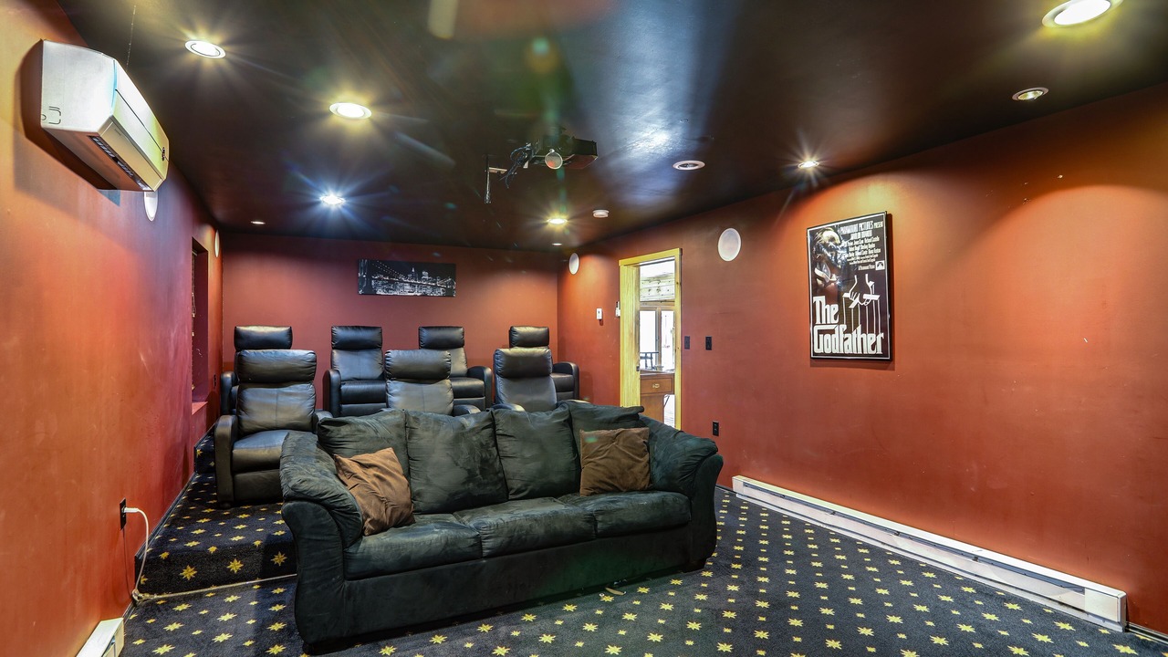 Photo of Bedroom in Hickory Hills