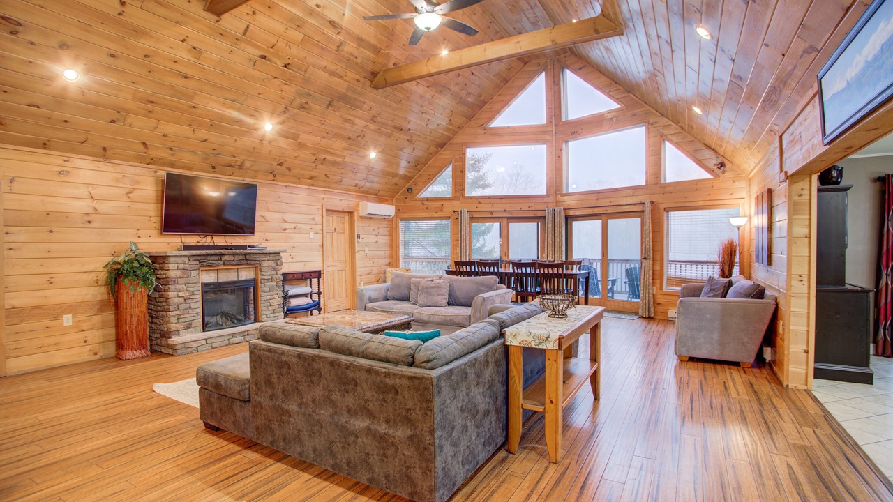 Photo of Bedroom in Hickory Hills