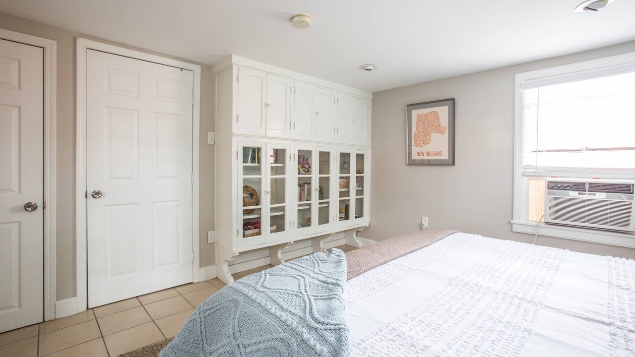 Photo of Bedroom in Central Carrollton Association
