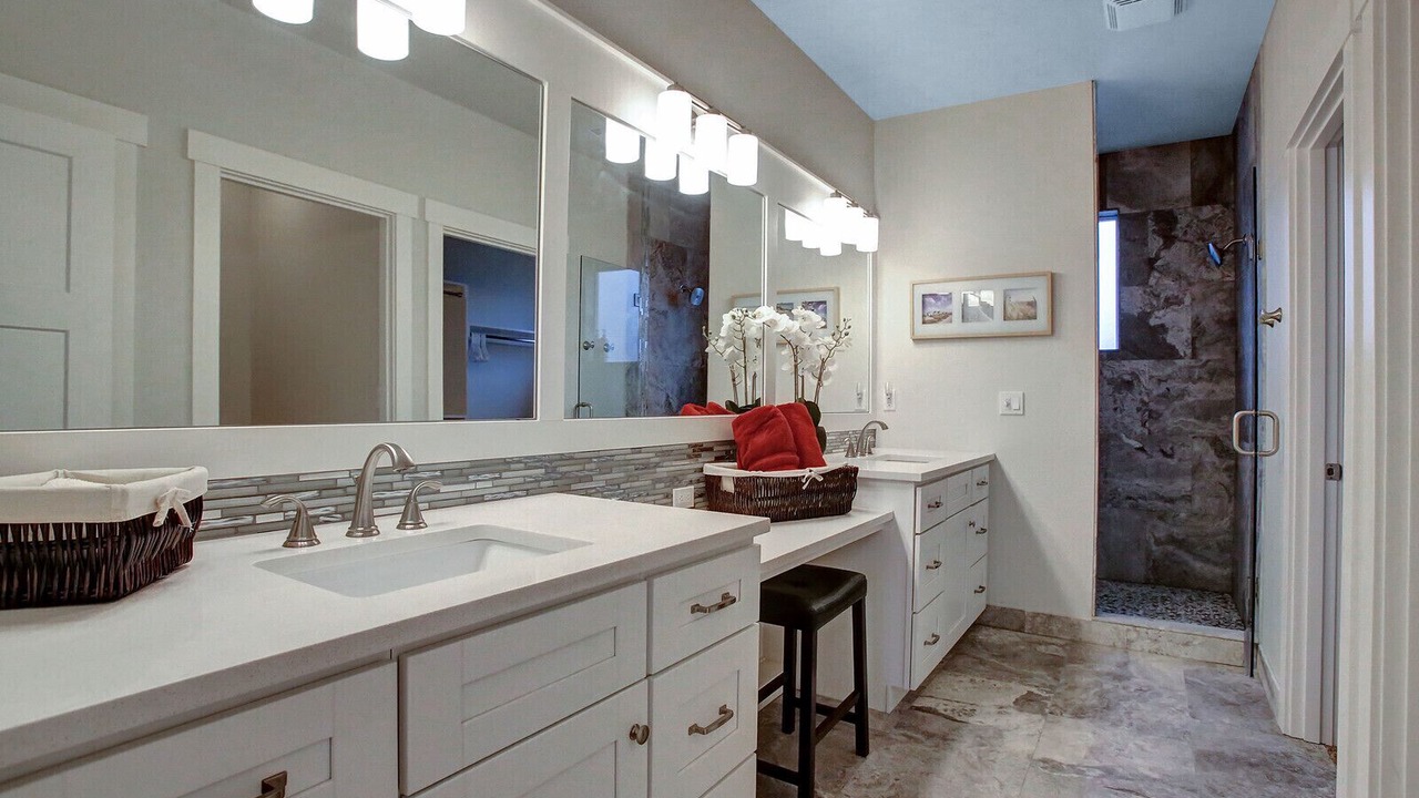 Photo of Bathroom in Manzanita