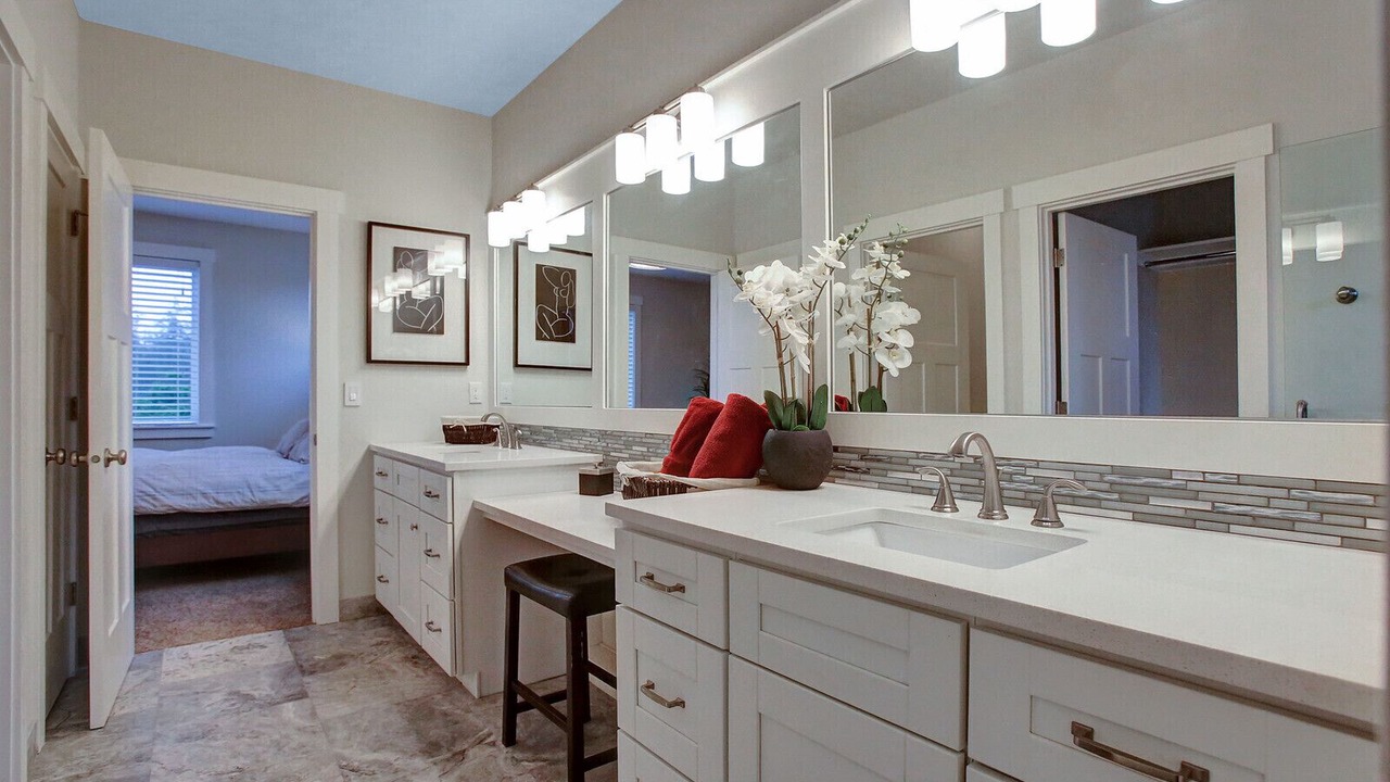 Photo of Bathroom in Manzanita