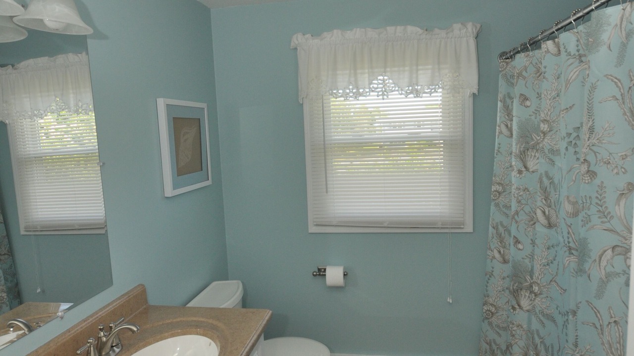 Photo of Bathroom in Eastward Look