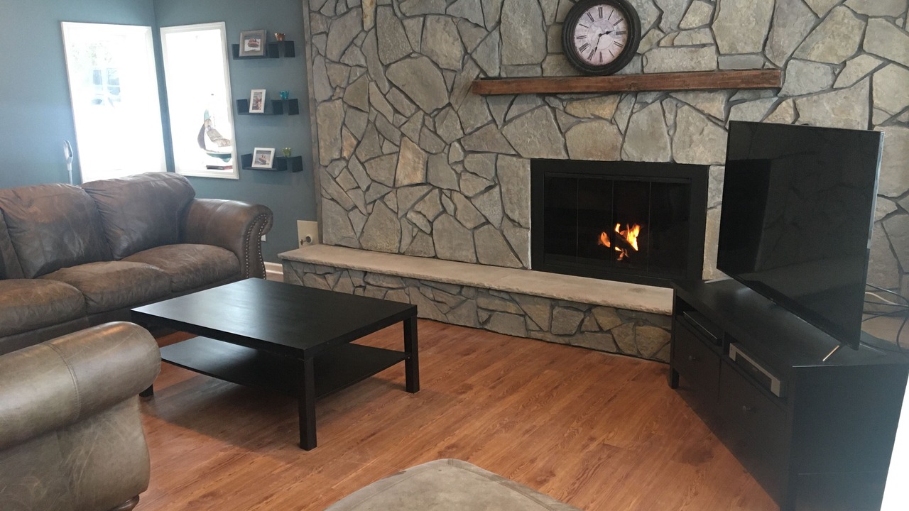Photo of Livingroom in Hamburg Township