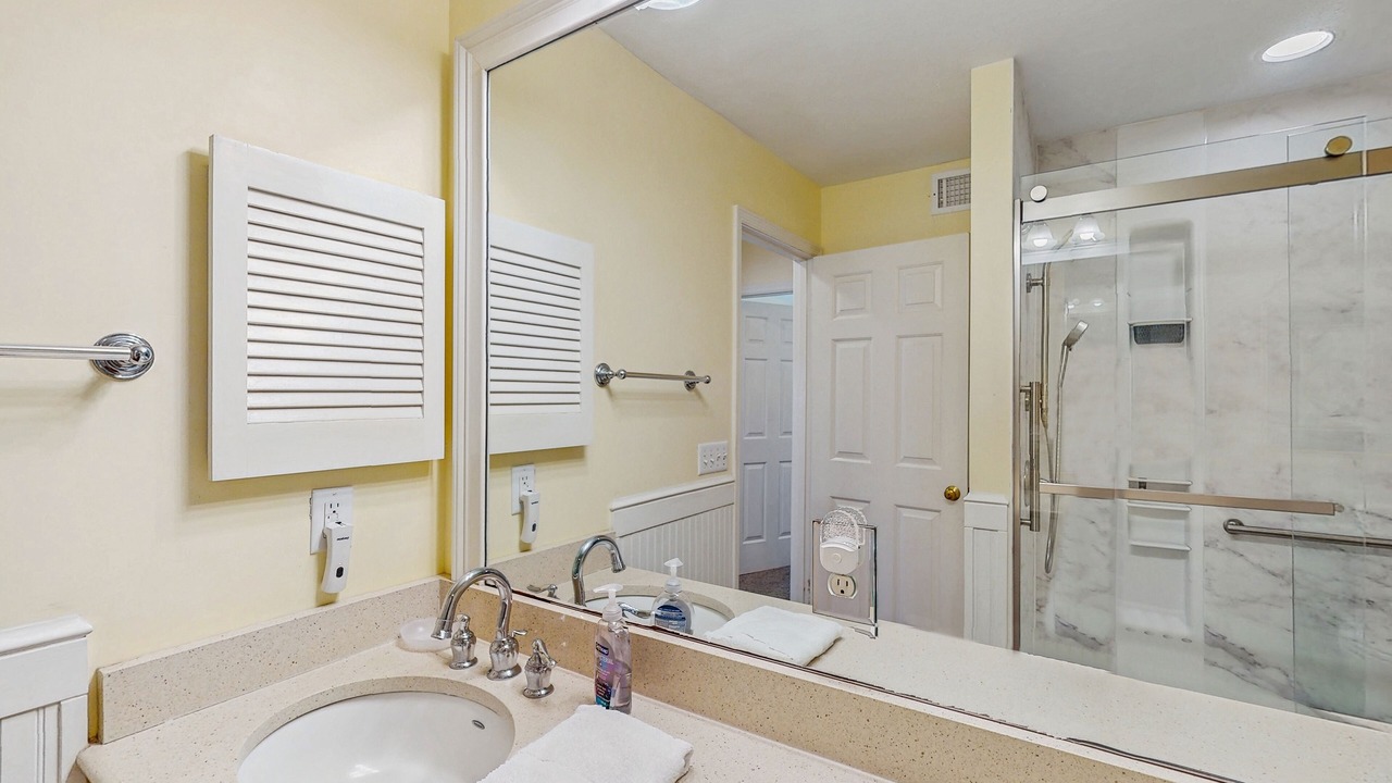 Photo of Bathroom in South Beach