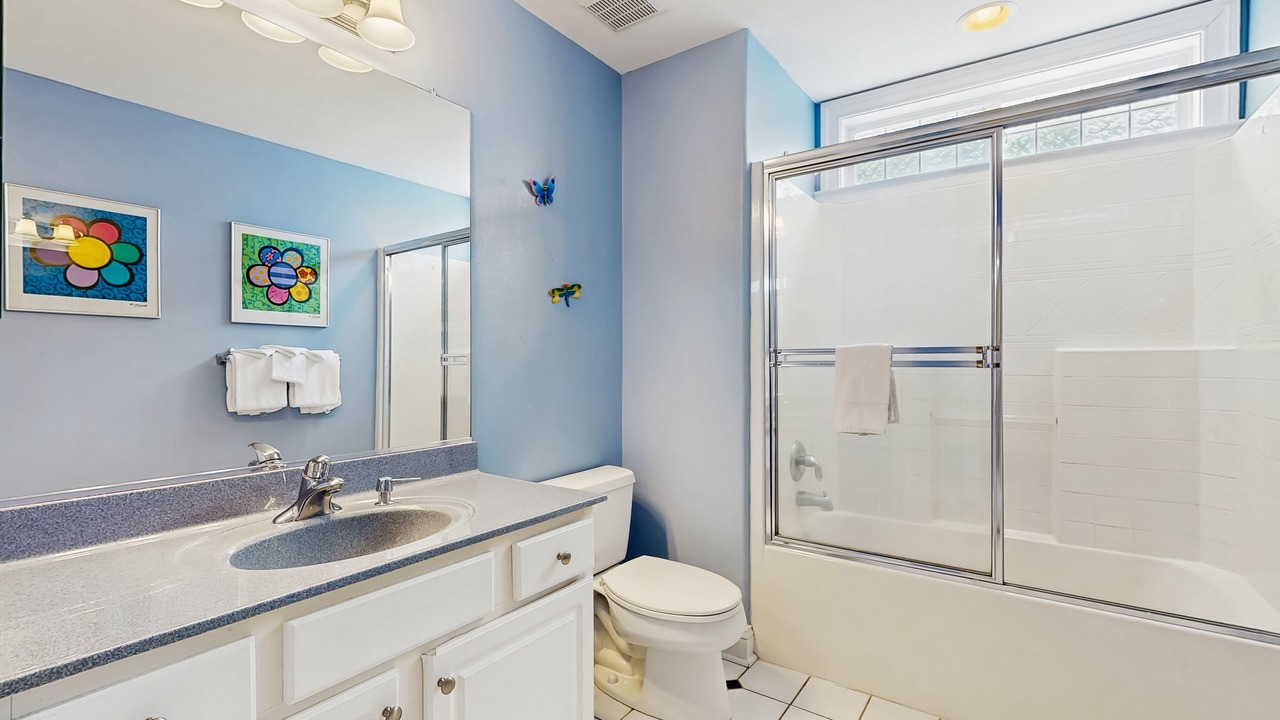 Photo of Bathroom in Heron Harbour Isle