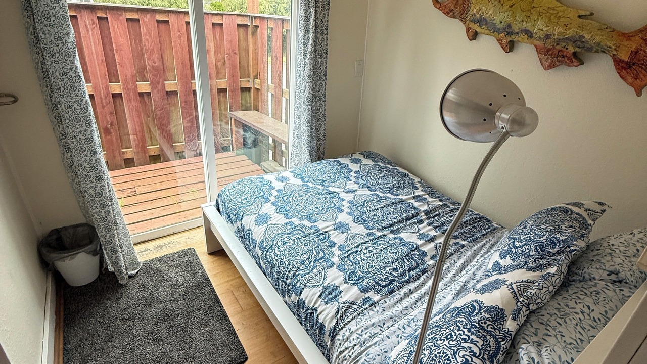 Photo of Bedroom in Rockaway Beach
