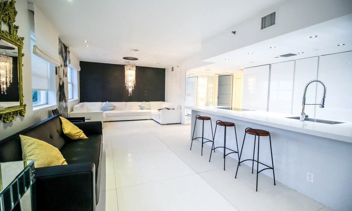 Photo of Livingroom in South Beach