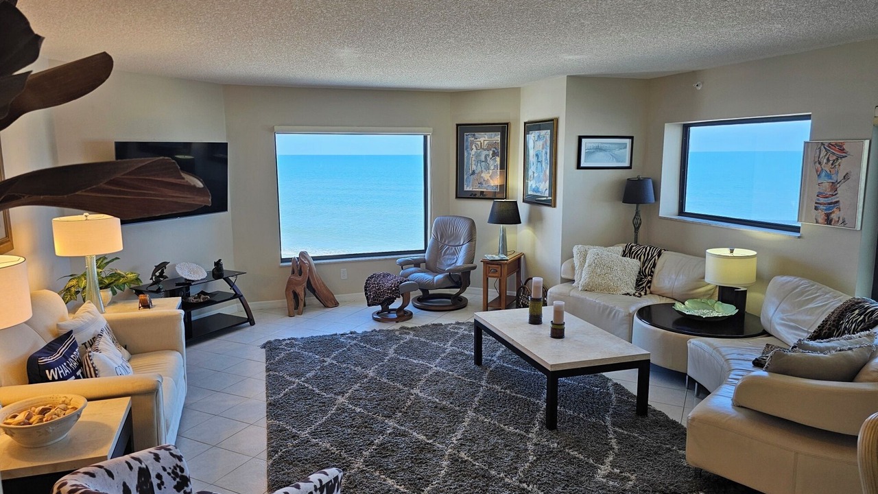 Photo of Livingroom in New Smyrna Beach