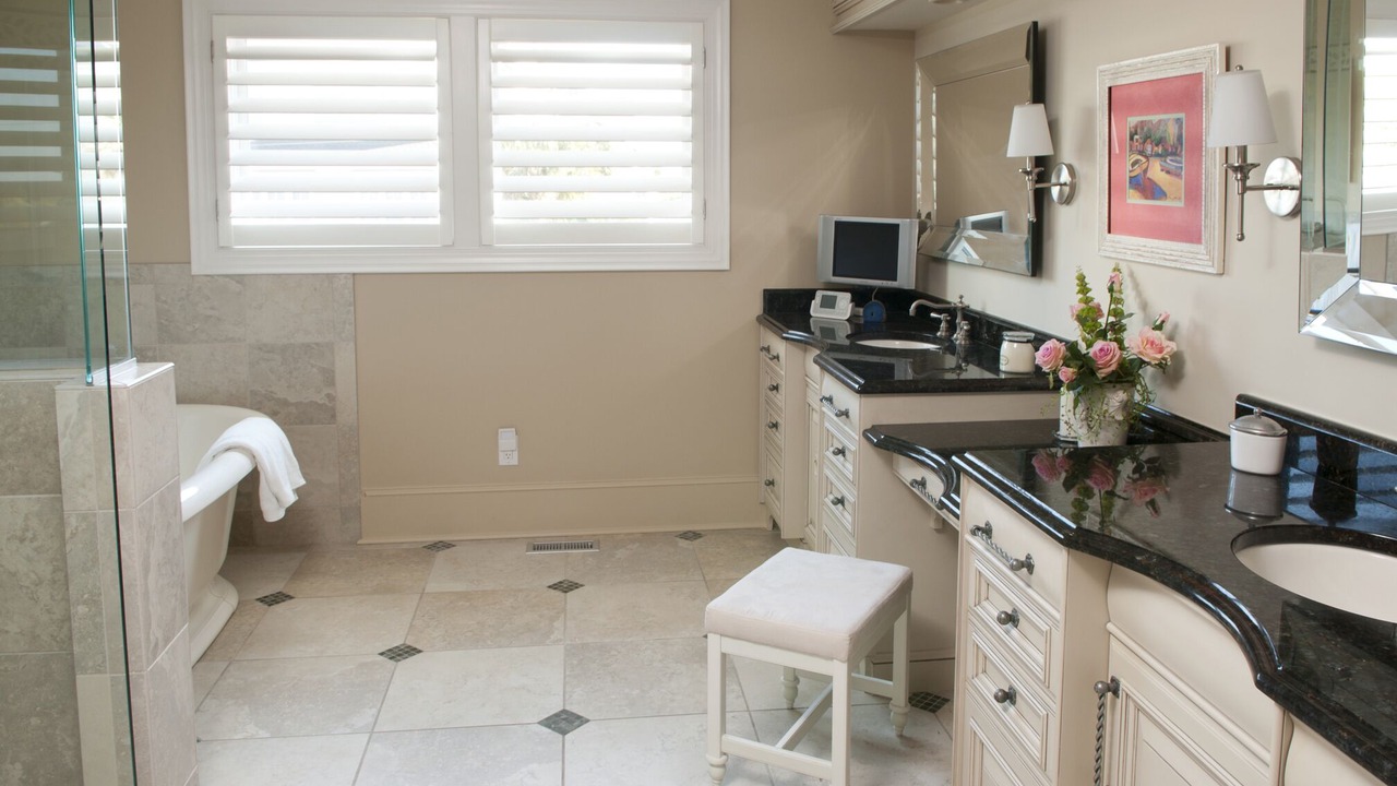 Photo of Bathroom in Shell Island