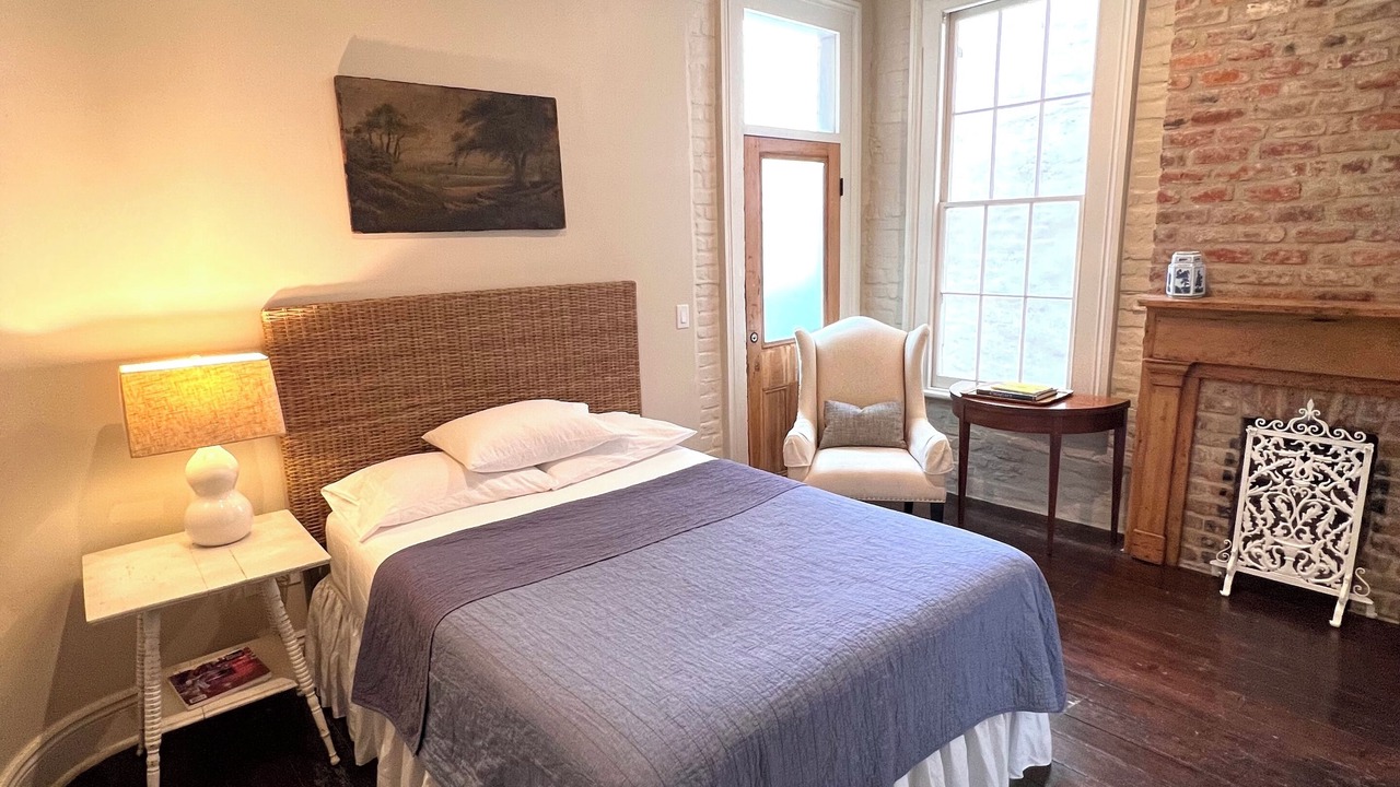 Photo of Bedroom in Lower Garden District