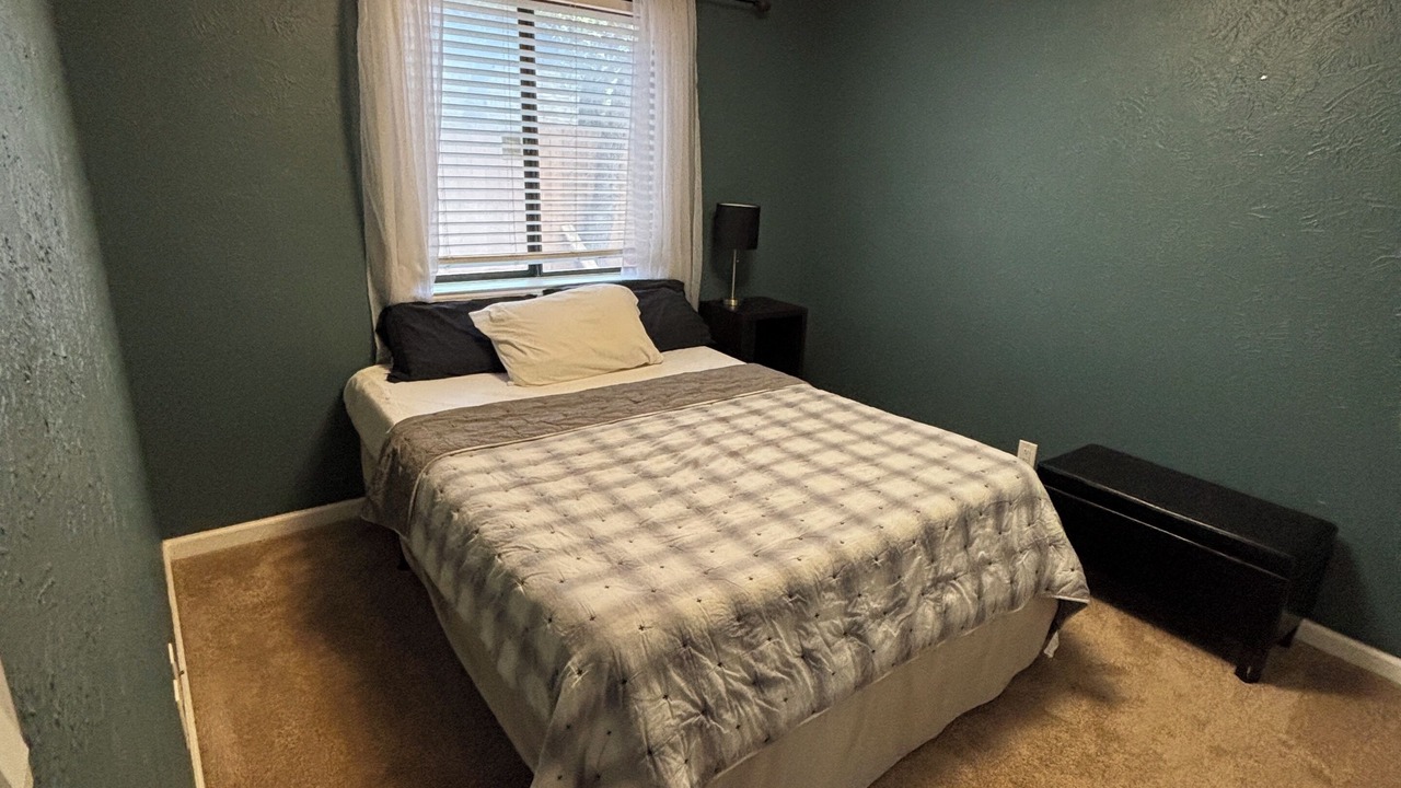 Photo of Bedroom in Mesa Park