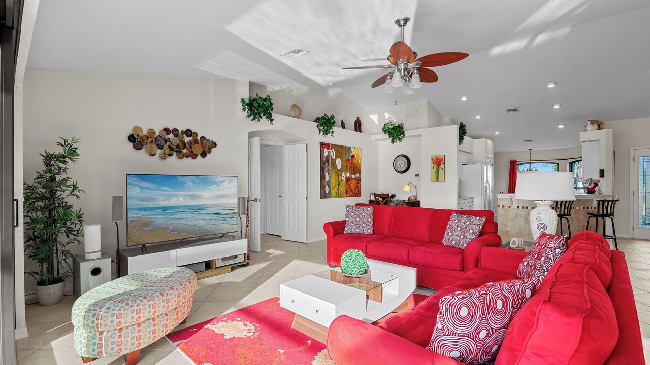 Photo of Livingroom in Pelican