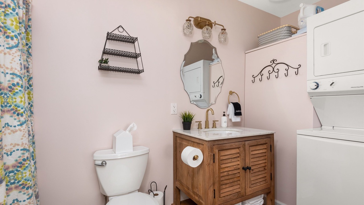 Photo of Bathroom in Maxwell