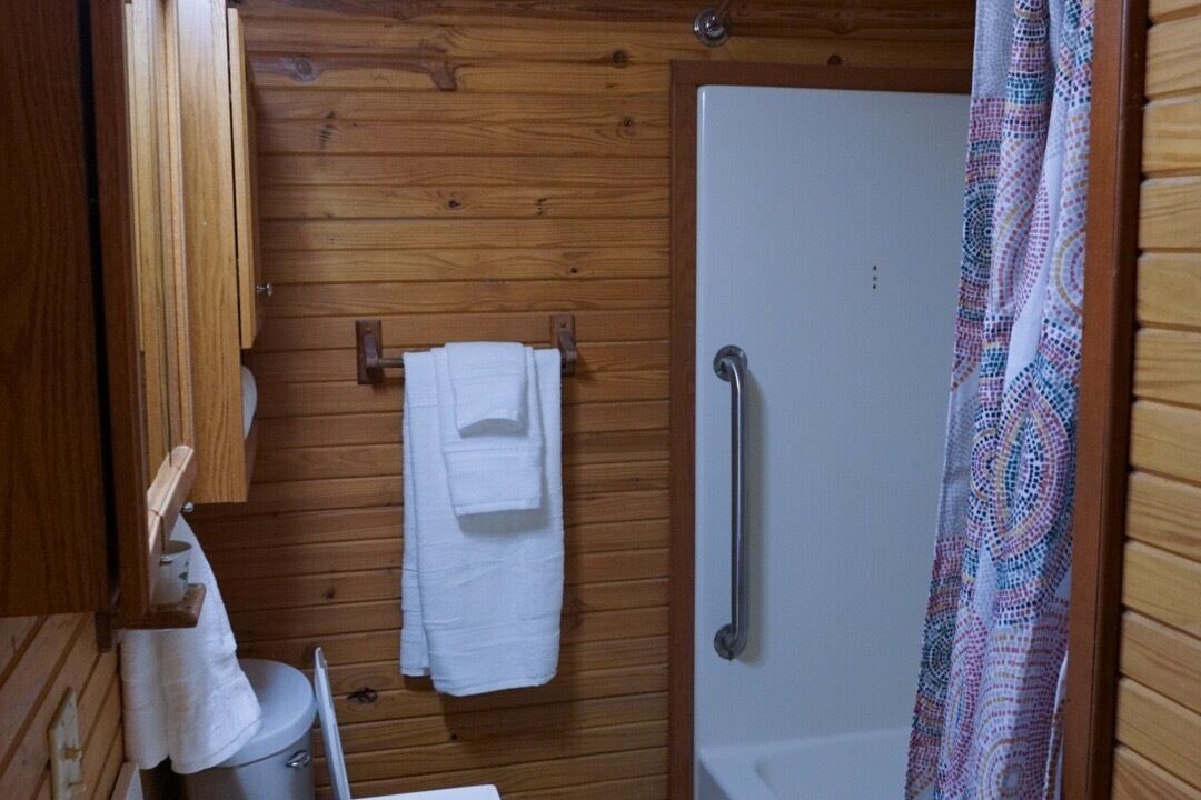 Photo of Bathroom in Almo
