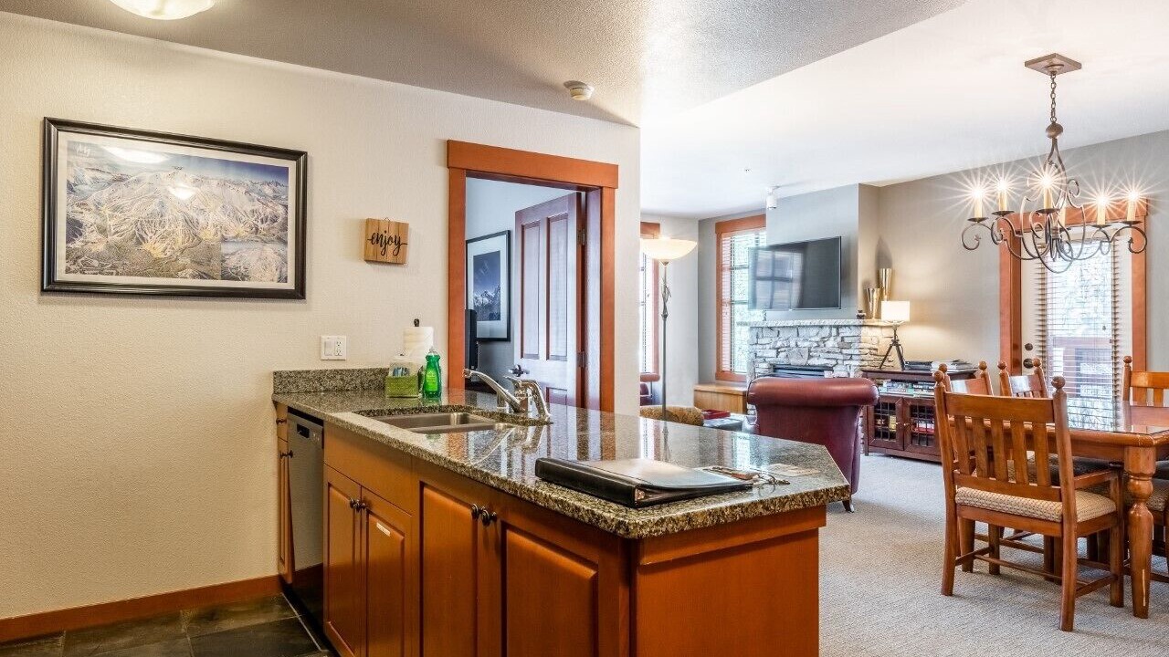 Photo of Kitchen in Mammoth Lakes
