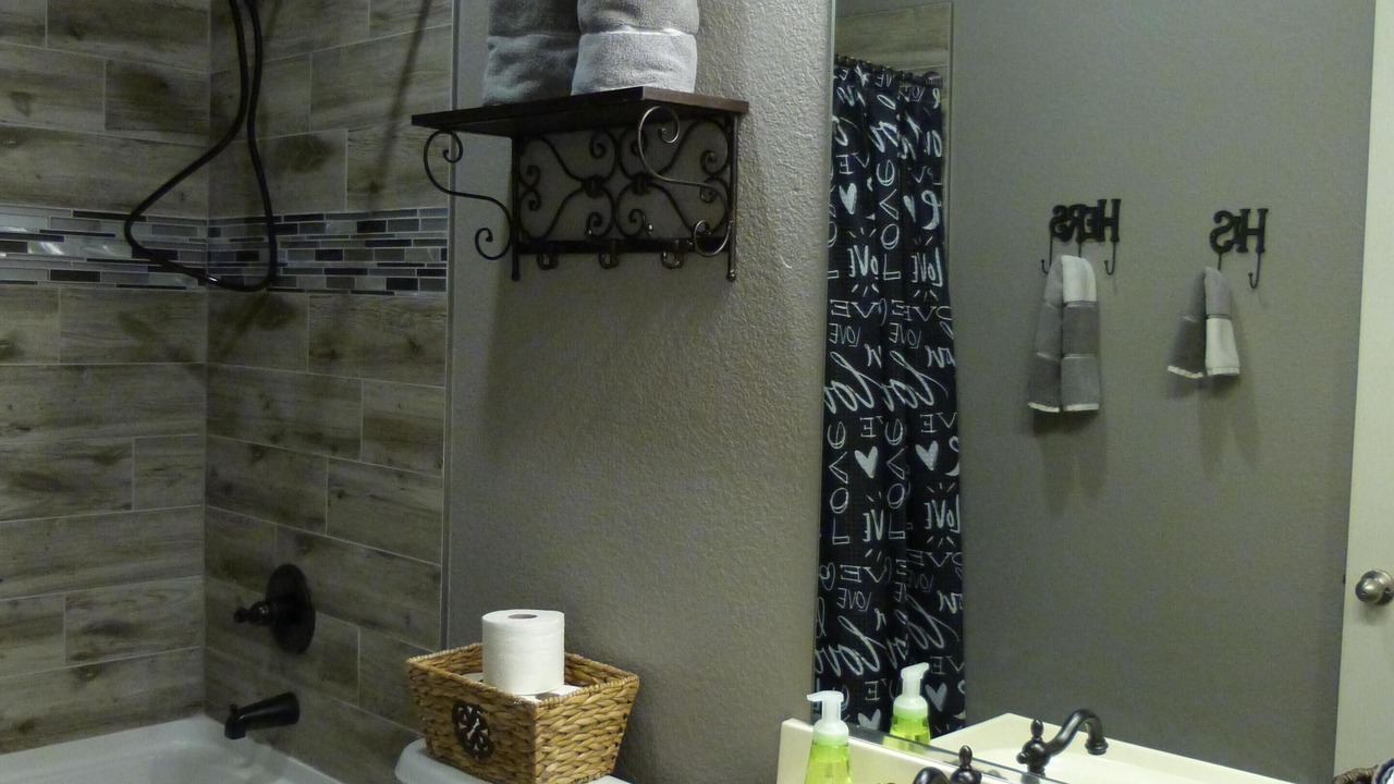 Photo of Bathroom in North Natomas