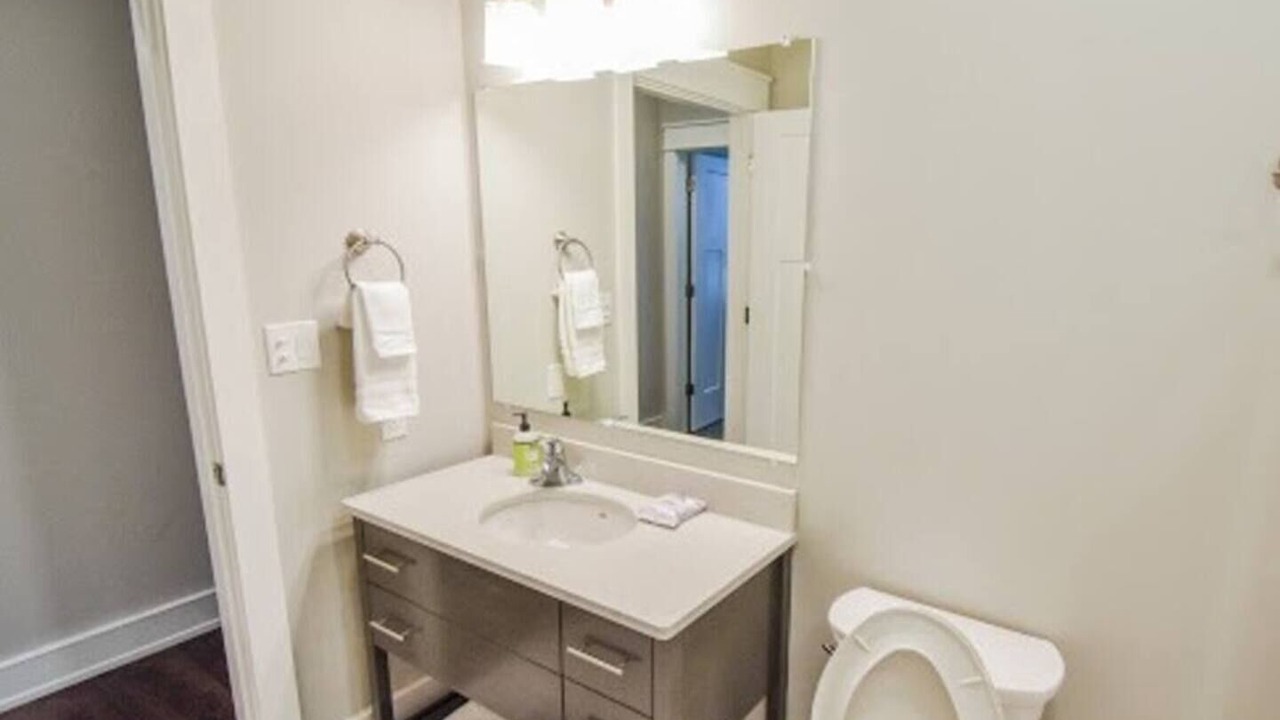 Photo of Bathroom in 12 South