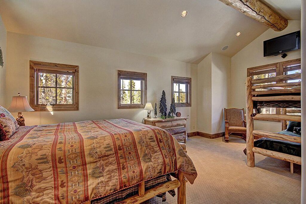 Photo of Bedroom in Boulder Ridge