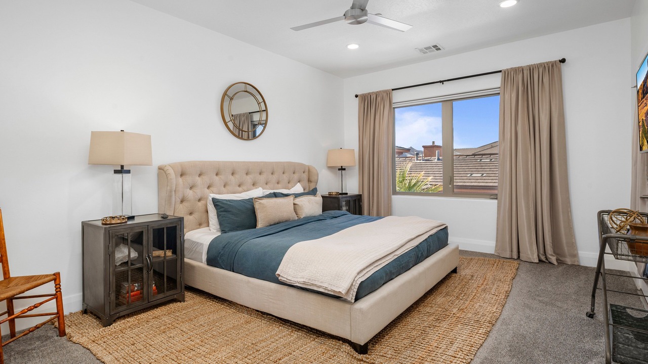 Photo of Bedroom in Hurricane