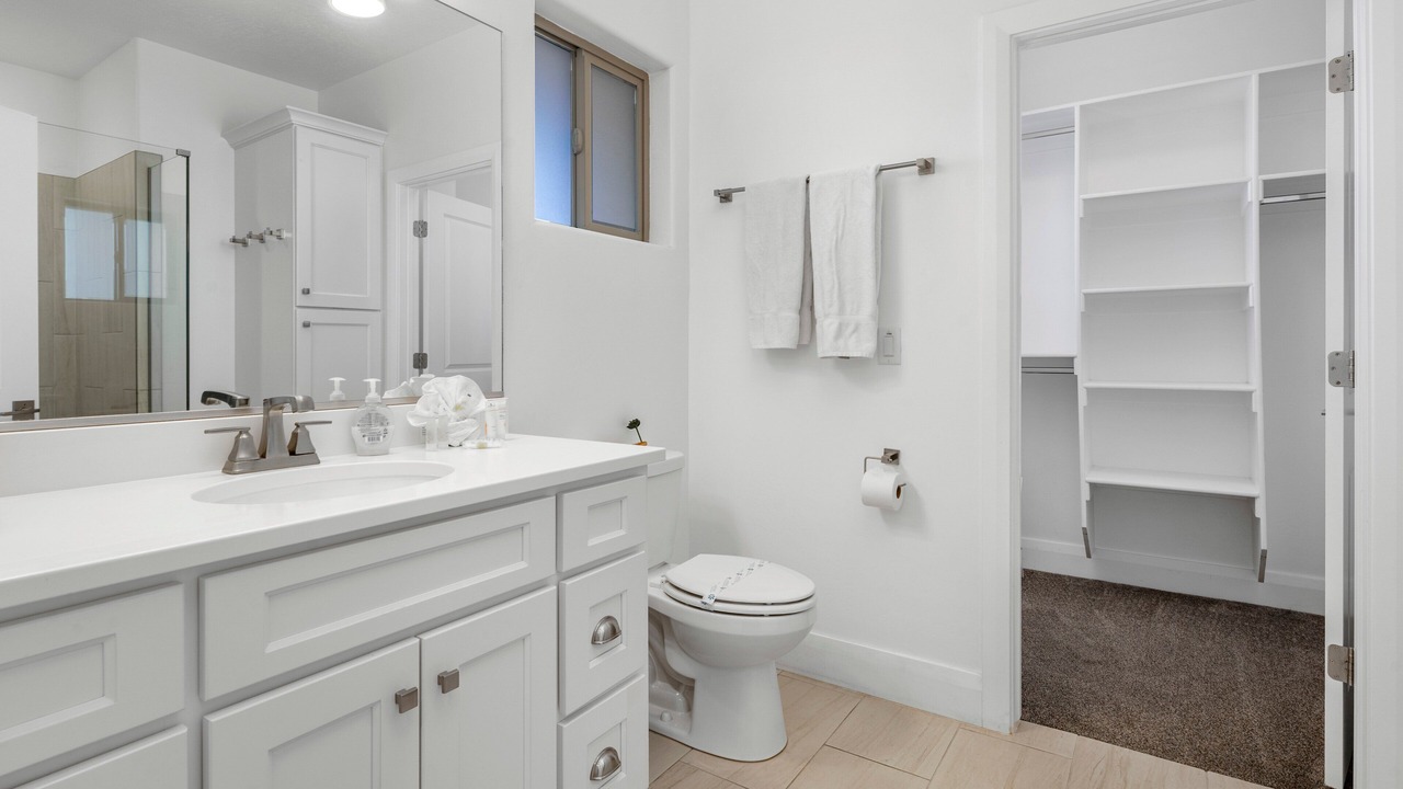 Photo of Bathroom in Hurricane