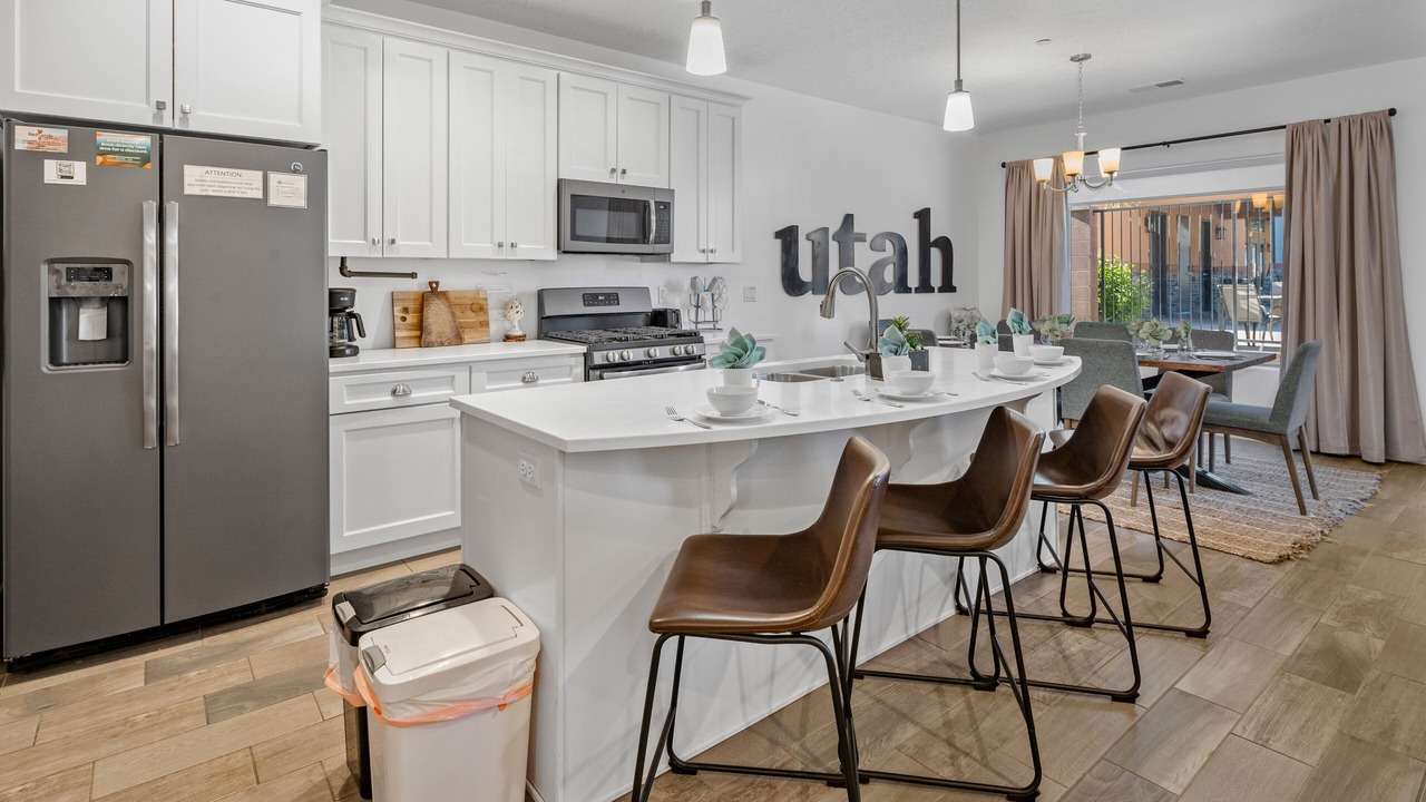 Photo of Kitchen in Hurricane